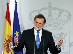 Испанский премьер Рахой отказался встречаться с Пучдемоном за пределами страны