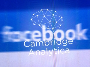 Cambridge Analytica        Facebook