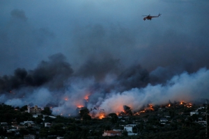 Десятки погибших и сотни пострадавших. Греция просит помощи у ЕС в тушении лесных пожаров
