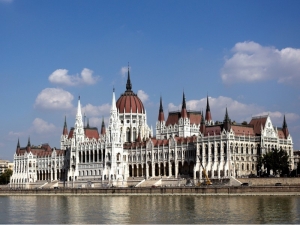 Венгрия исправилась: ее неправильно поняли, границы для российских туристов остаются закрытыми