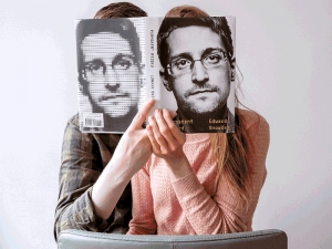 Американский суд обязал Сноудена выплатить Минюсту США 5 млн долларов за его 