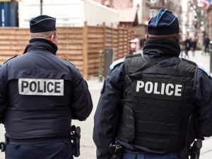 Новое нападение во Франции: в Лионе неизвестный выстрелил в греческого священника
