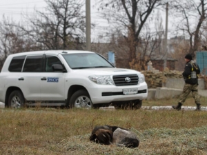 Российский генерал попал под обстрел на востоке Украины, а сотрудник РЕН ТВ получил ранения