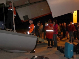 Самолет с эвакуированными из Непала украинцами долетел до Киева. В ГСЧС назвали операцию 'проколом'