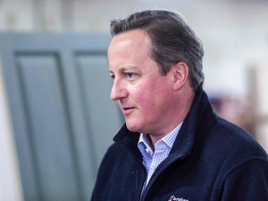 Премьер Британии Кэмерон признал ошибку в связи с инвестициями в панамский офшор