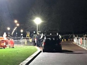 Полиция Лондона взорвала подозрительный автомобиль рядом с Букингемским дворцом