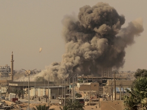 В Ираке и Сирии осталось несколько сотен боевиков ИГ*, заявили в международной коалиции. По данным  журналистов, все сложнее