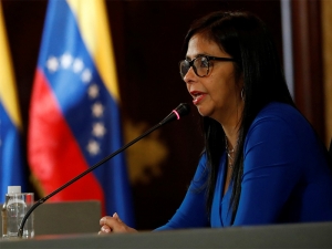 Венесуэла объявила персонами нон грата послов Бразилии и Канады
