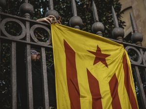 Пучдемон пожаловался, что сторонники независимости Каталонии 'пожертвовали' им и теперь 'все кончено'