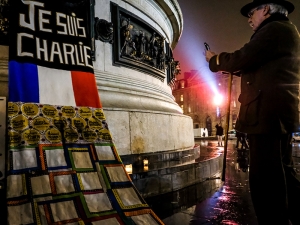 Редакция Charlie Hebdo пожаловалась на жизнь в 