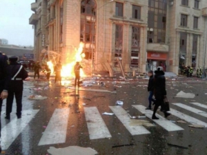 В многоэтажке в центре Баку произошел взрыв