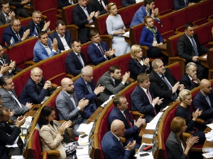Верховная Рада приняла закон о реинтеграции Донбасса, в котором Россия именуется 