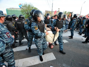 ЕСПЧ принял жалобу 72-летней москвички, которую ударили дубинкой по голове на акции 6 мая на Болотной площади