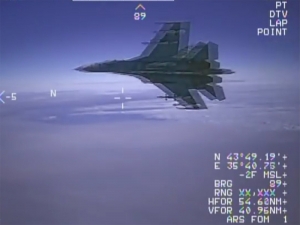 Пентагон выложил еще 5 видео опасных маневров Су-27 во время перехвата самолета-разведчика Aries