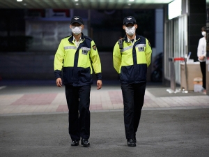 В генконсульстве Японии в Южной Корее 17 дней висело тело покончившего с собой мужчины