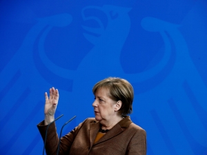 Германия избежала кризиса власти, Меркель остается канцлером
