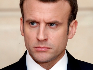 Франция вспомнила, что у Асада есть орден Почетного легиона. Награду отберут