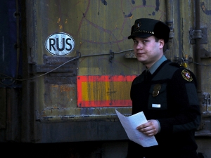 Пограничники Литвы не пустили в страну радиоактивный тягач с российскими номерами