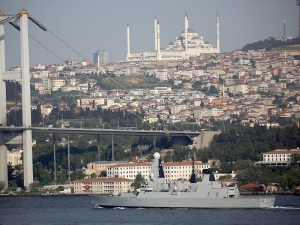Группа кораблей НАТО заплыла в Черное море, следуя на учения к берегам Турции и  Греции