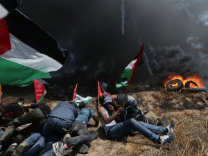 Массовые столкновения на границе сектора Газа с Израилем - сотни раненых, десятки убитых