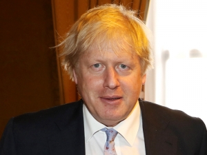 Бывшего министра иностранных дел Великобритании Бориса Джонсона обвинили в исламофобии после статьи о ношении бурок