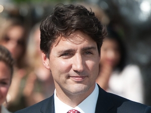 Премьер-министр Канады объявил об участии в парламентских выборах