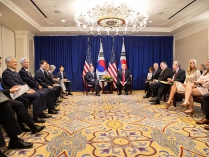 Новый саммит США-КНДР пройдет в прежнем формате, но вряд ли снова в Сингапуре, сказал Трамп