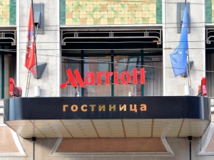   Marriott  5%  -    500  