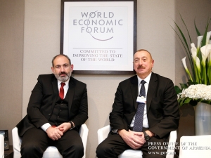 Лидеры Армении и Азербайджана провели в Давосе неофициальную встречу по Карабаху
