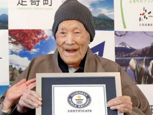 В Японии скончался старейший мужчина в мире