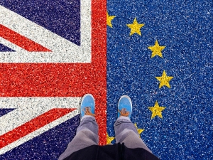 Опрос:  большинство жителей Британии хотят  отсрочки выхода из ЕС