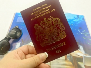 Brexit еще не свершился, а британцам уже начали выдавать паспорта без пометки 