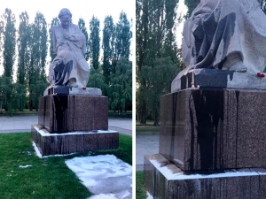 В Берлине облили машинным маслом монумент на территории советского мемориала
