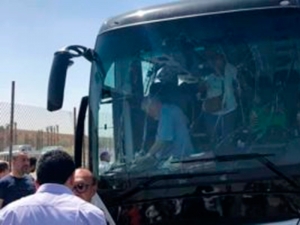 В Египте в результате взрыва у туристического автобуса пострадали 16 человек