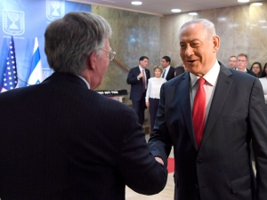 Болтон пообещал Нетаньяху, что США не дадут Ирану стать ядерной державой