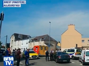 Во Франции человек, устроивший стрельбу перед мечетью в Бресте, покончил с собой