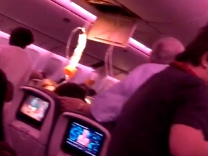 Лайнер Air Canada попал в турбулентность, 35 человек получили травмы