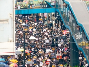В Гонконге началась новая антиправительственная акция протеста в центре города