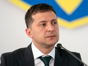 Зеленский разрешил предоставлять гражданство Украины россиянам, подвергшимся политическому преследованию