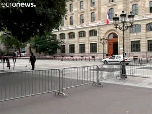 Четверо полицейских погибли при нападении в здании парижской префектуры