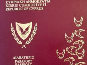 Кипр решил лишить гражданства девятерых россиян с 'золотыми паспортами'