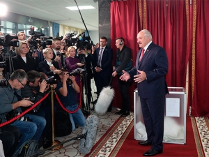 Лукашенко: Белоруссия не подпишет документы об интеграции с Россией, если они будут противоречить ее конституции