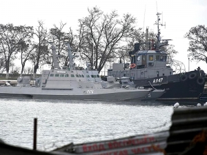 МИД РФ передал Украине корабли, задержанные в Керченском проливе