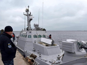 Украина требует от России более двух миллионов долларов за 'угробленные' корабли