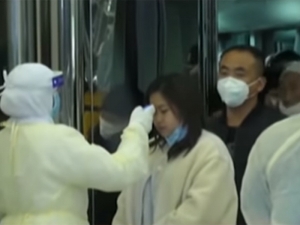 Количество жертв коронавируса в Китае достигло 213 человек, США и Германия рекомендуют отказаться от поездок в страну