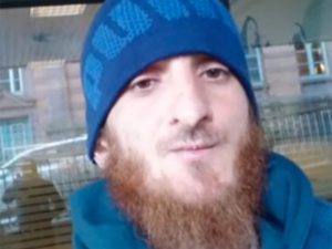 Чеченский киллер, зарезавший Алиева в Лилле, прикинулся онкобольным, чтобы попасть в ЕС. Но целью его был иной критик Кадырова - Мализаев