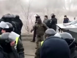На Украине вспыхнули протесты из-за прибытия эвакуированных из Китая людей