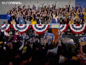 На знаковых внутренних выборах Демпартии США в Айове, обернувшихся крупным сбоем, лидирует неожиданный кандидат