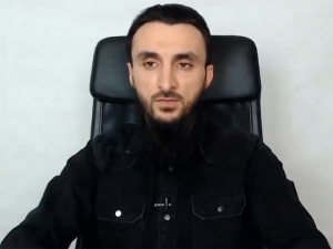 Чеченский блогер Абдурахманов опознал напавшего на него человека (ФОТО)