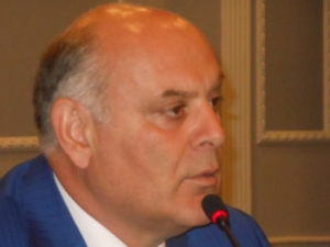 Лидер оппозиции Бжания избран новым главой Абхазии по итогам выборов президента